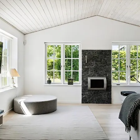 Feriehus Design And Lovely Nature Near *