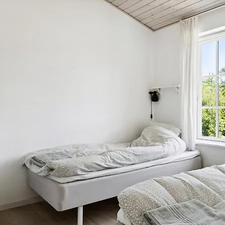 Feriehus Design And Lovely Nature Near Tisvildeleje